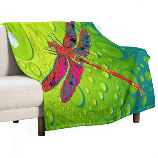 RED DRAGONFLY GREEN DEW PATTERN ART Throw Blanket