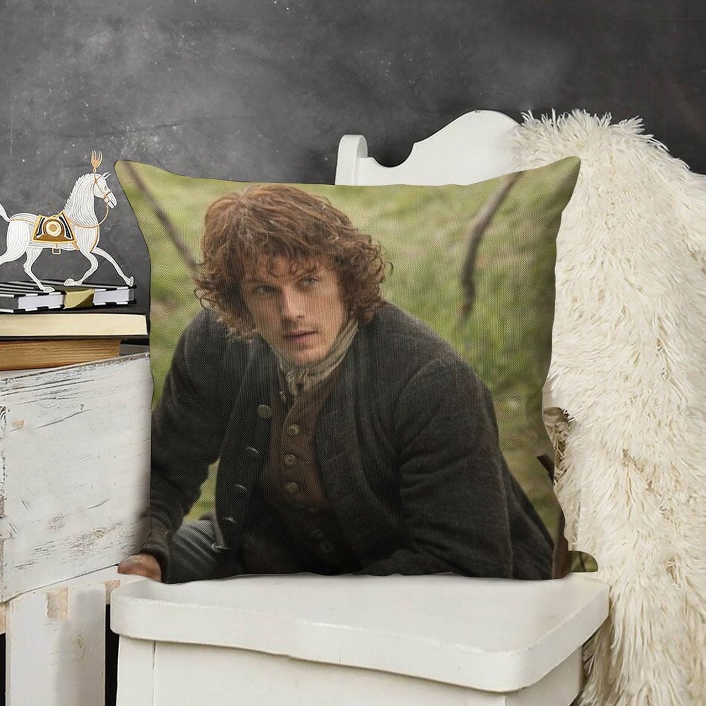 Jamie Fraser - Outlander Linen Throw Pillow Cover