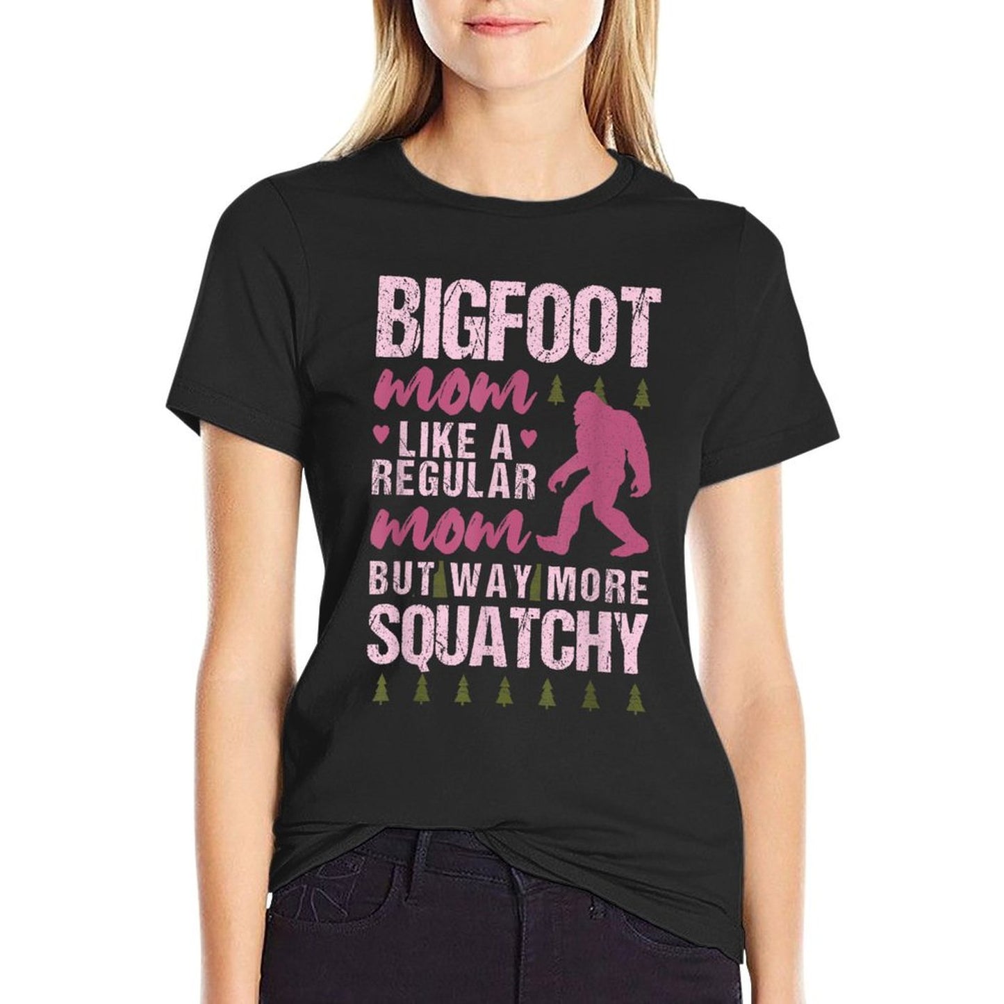 Bigfoot Mothers Day Mom Squatch Funny Sasquatch Distressed T-Shirt
