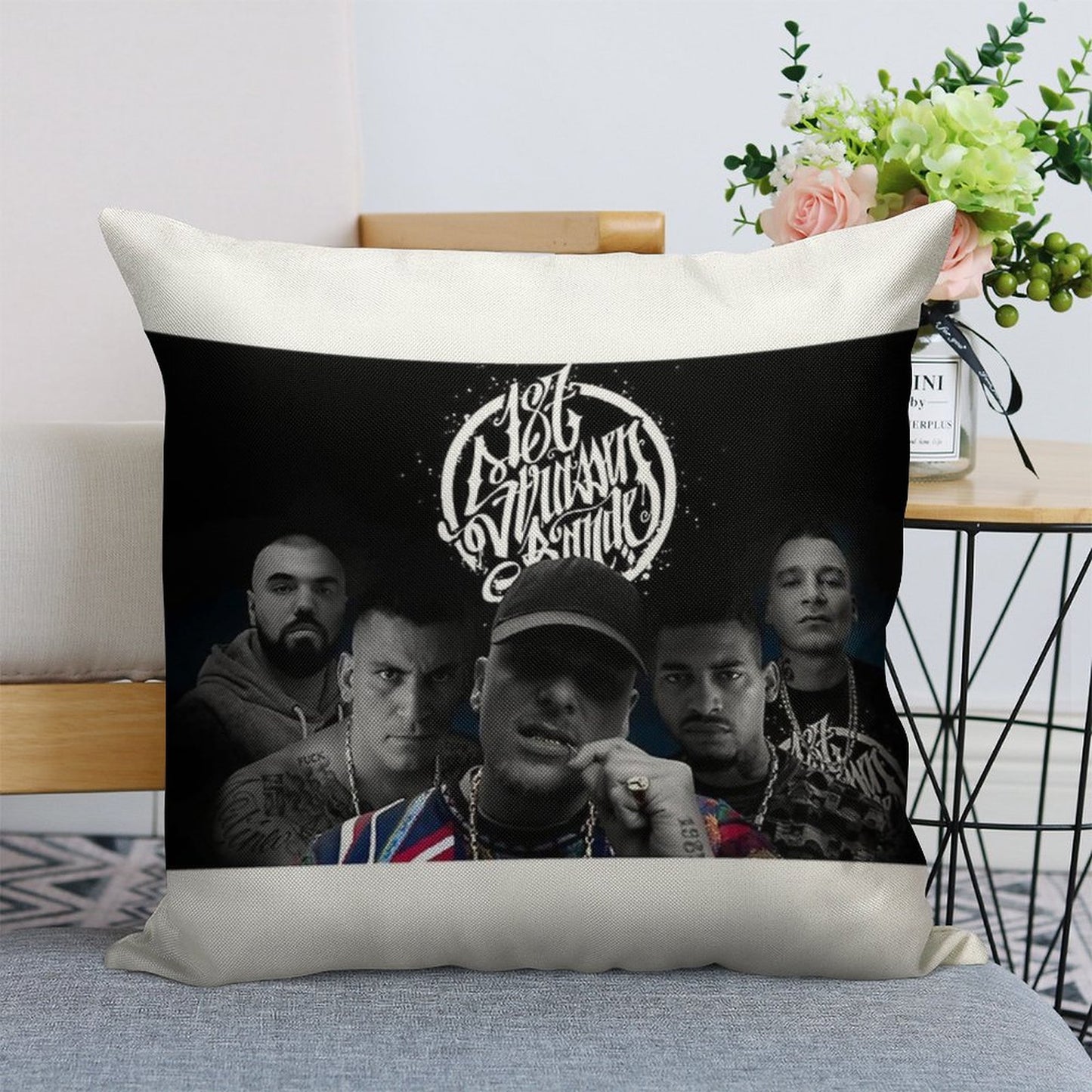 187-Strassenbande Linen Throw Pillow Cover