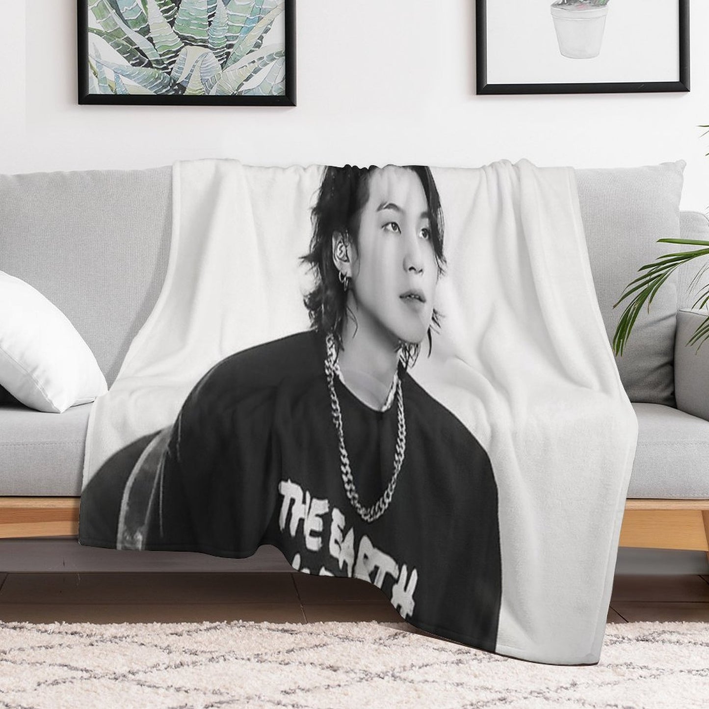 Yoongi Concert Throw Blanket