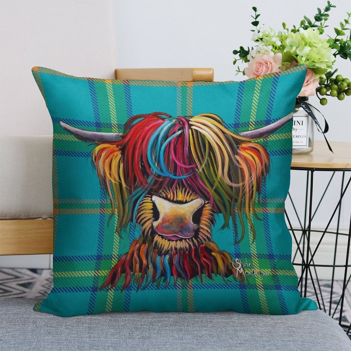 SCoTTiSH HiGHLaND CoW ' TaRTaN NeLLY B ' by SHiRLeY MacARTHuR Linen Throw Pillow Cover