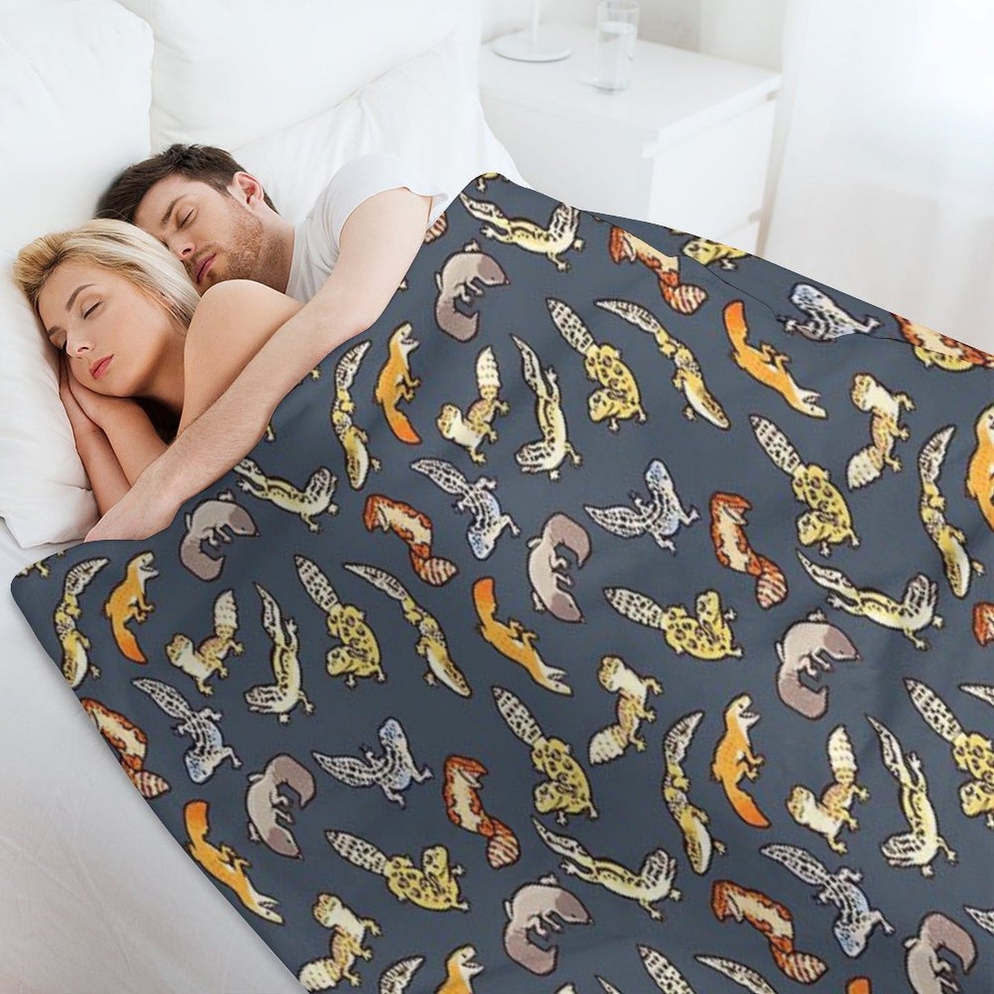 Chub Geckos in Dark Grey Throw Blanket
