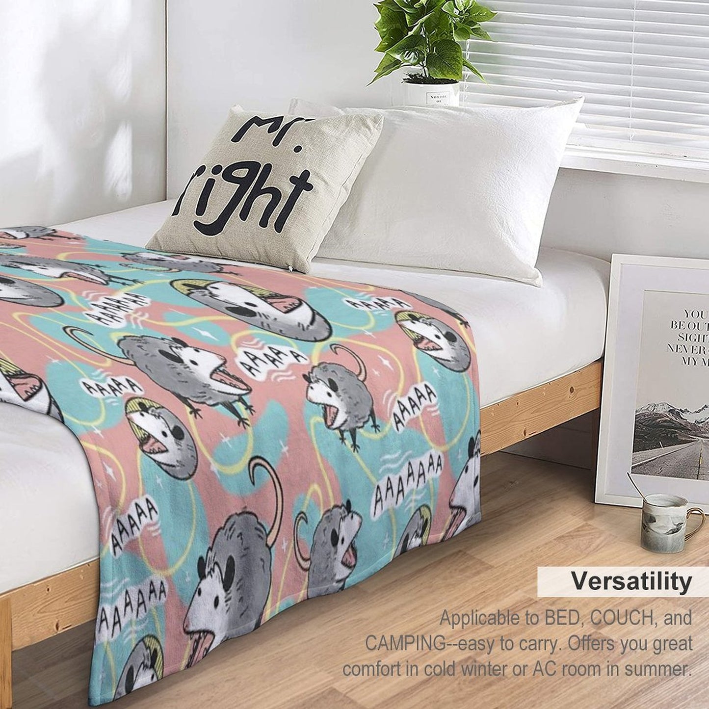 Opossum Screm Throw Blanket