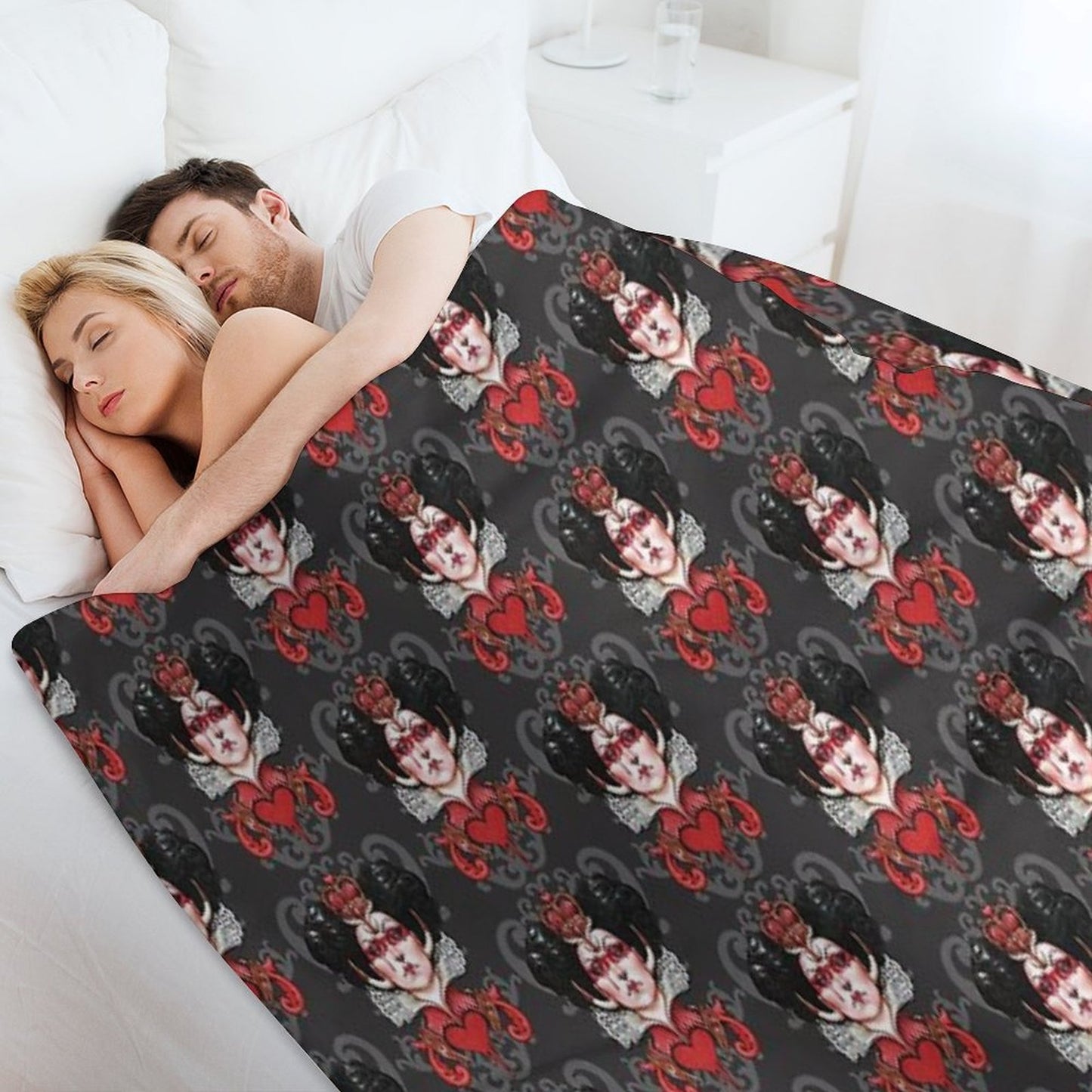 Queen of Hearts Throw Blanket