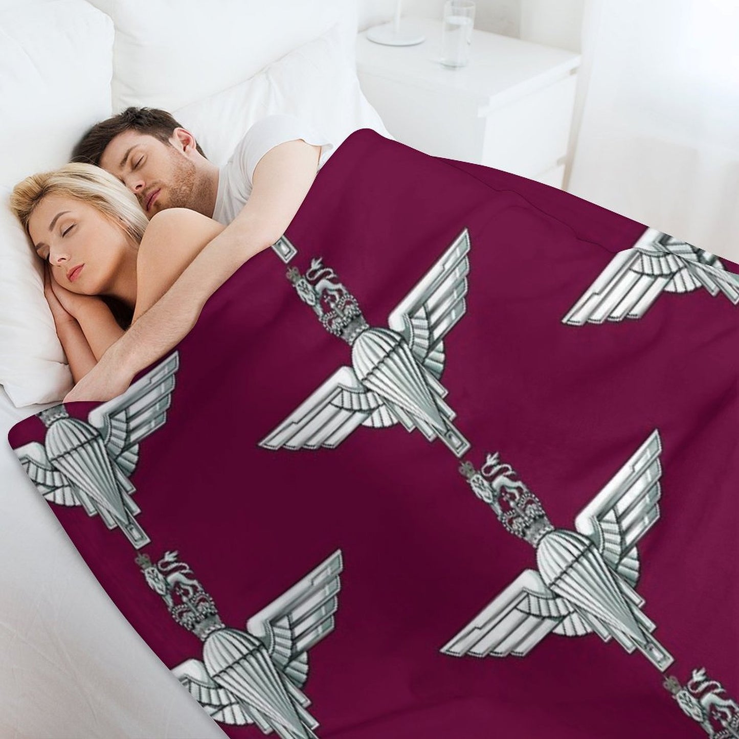 Parachute Regiment Cap Badge Throw Blanket