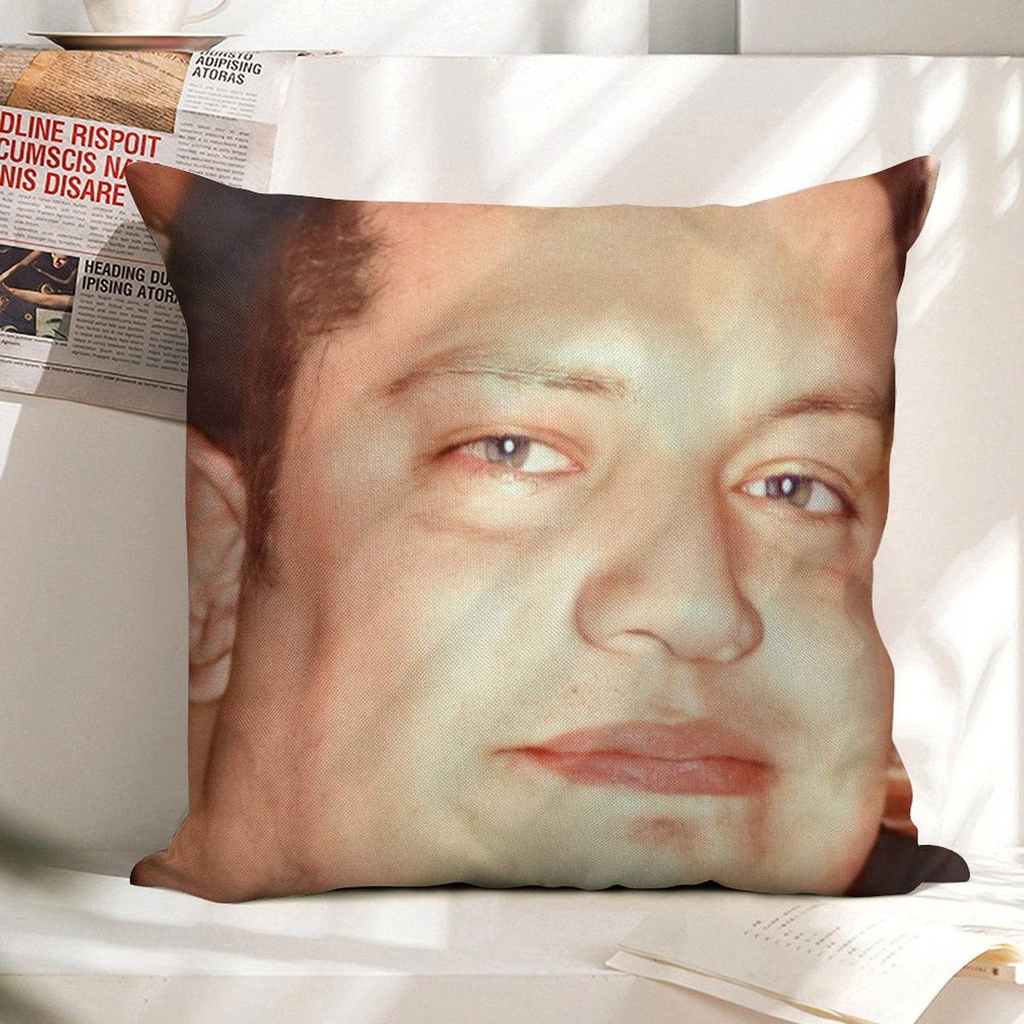 Sal's Face Linen Throw Pillow Cover