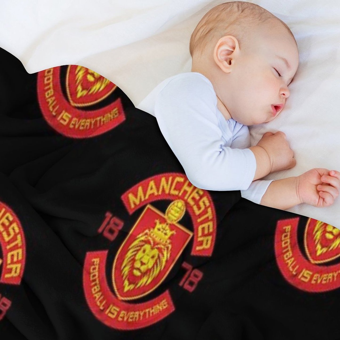 Football Is Everything - Manchester Squad Retro Throw Blanket