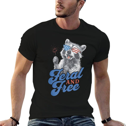 Feral & Free Funny Patriotic Racoon Feral And Free 4th July  Lightweight T-Shirt