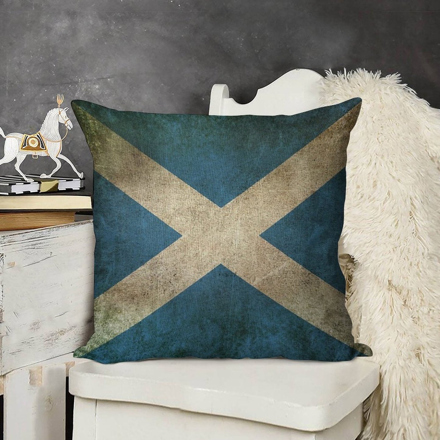Old And Worn Distressed Vintage Flag of Scotland Linen Throw Pillow Cover