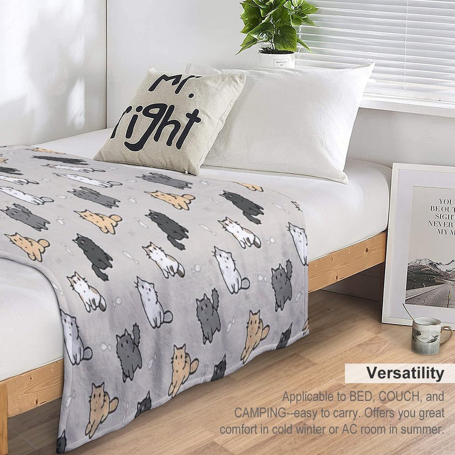 Kittens And Fish Pattern Throw Blanket