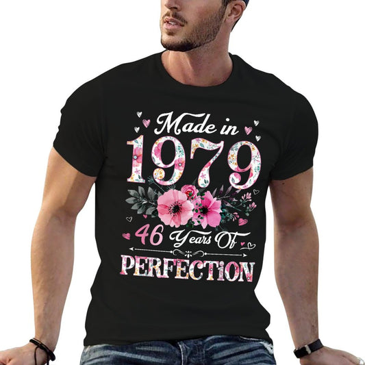 46 Year Old Made In 1979 Floral 46th Birthday Gift For Women T-Shirt