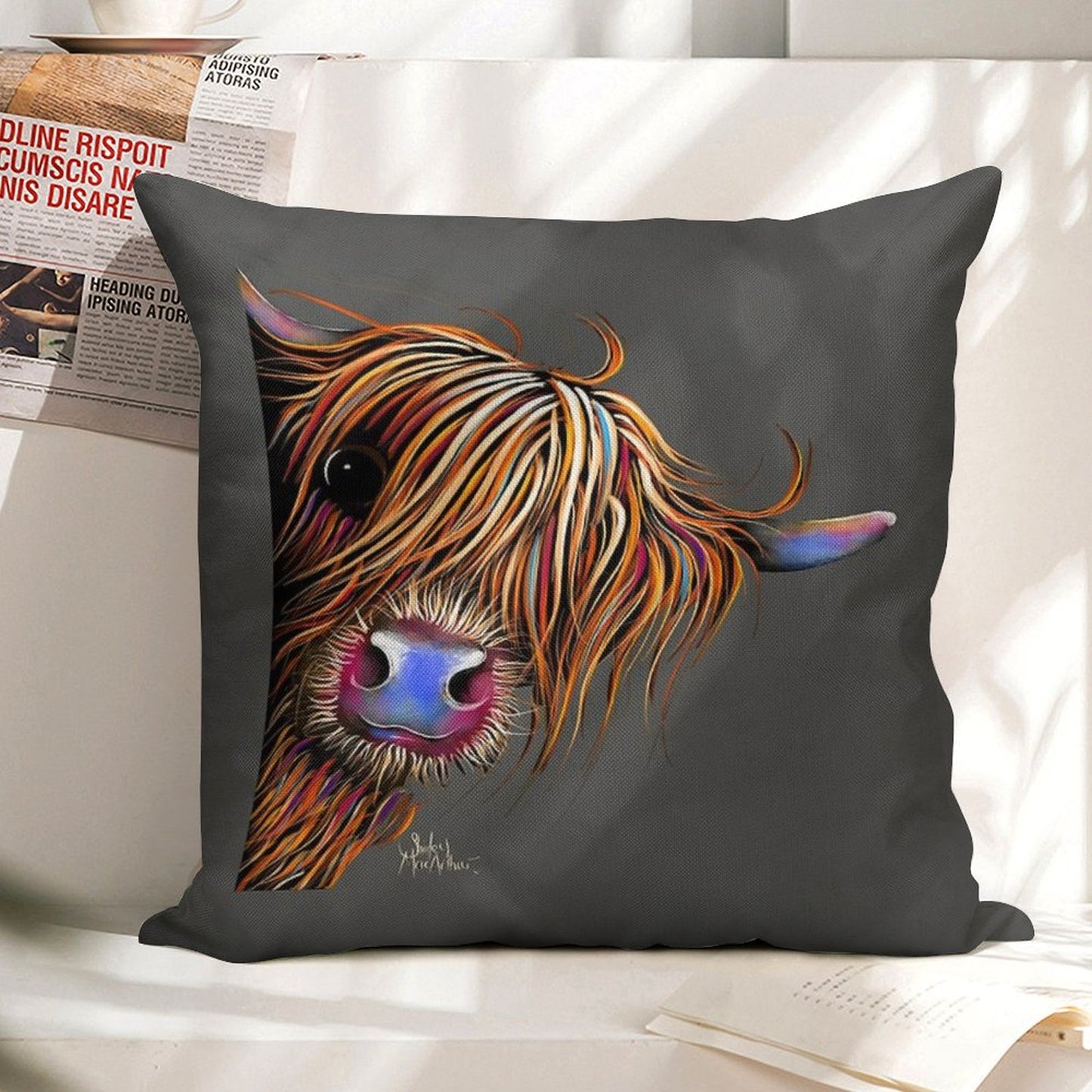 HiGHLaND CoW PRiNT SCoTTiSH ' SuGaR LuMP ON GReY ‘ BY SHiRLeY MacARTHuR Linen Throw Pillow Cover