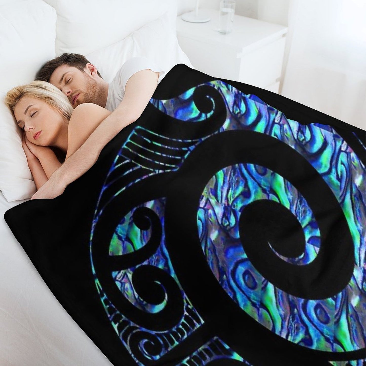 New Zealand Māori Paua Tattoo Koru Design Throw Blanket