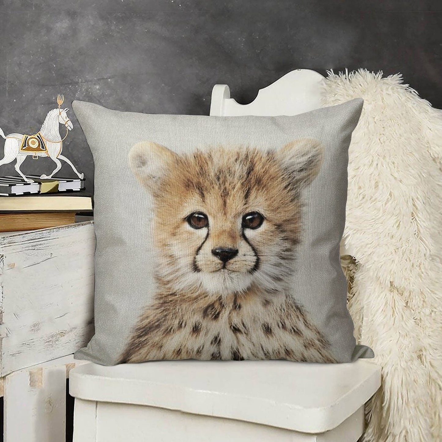 Baby Cheetah - Colorful Linen Throw Pillow Cover