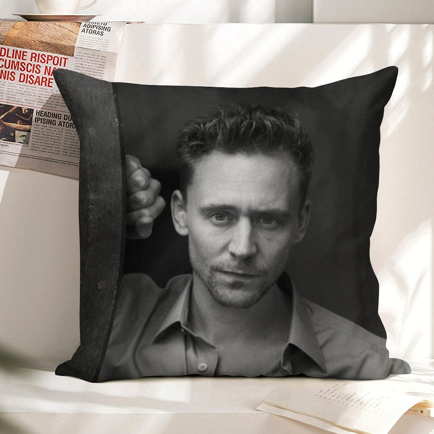 Tom Hiddleston Linen Throw Pillow Cover