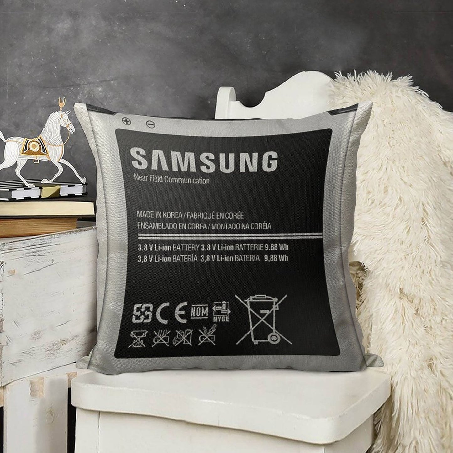 PHONE BATTERY PILLOW Linen Throw Pillow Cover