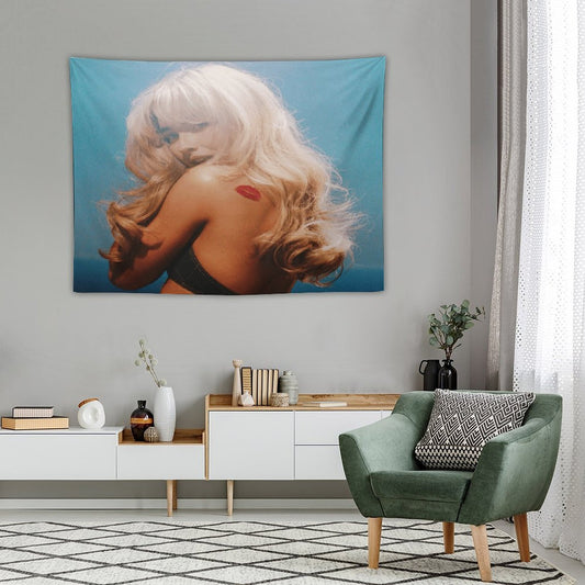 Short N’ Sweet (Deluxe) Tapestry