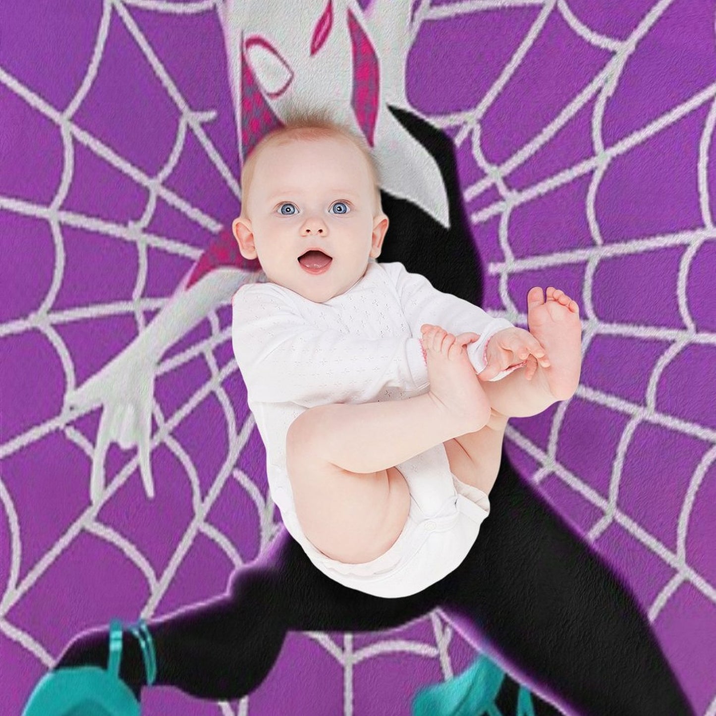 Spider Gwen Loves You Throw Blanket