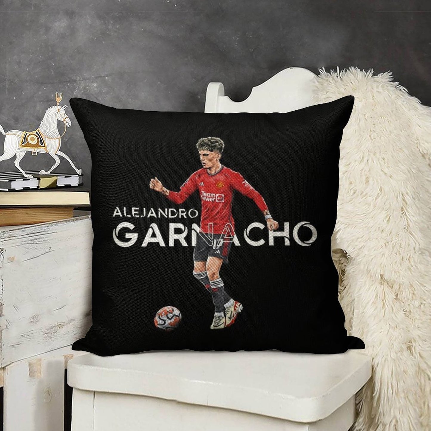 Alejandro Garnacho - Man United Linen Throw Pillow Cover