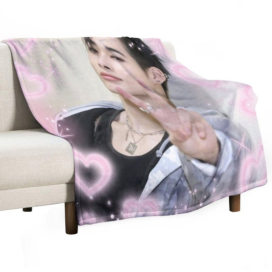Kpop Enhypen Niki Pink Hearts Throw Blanket