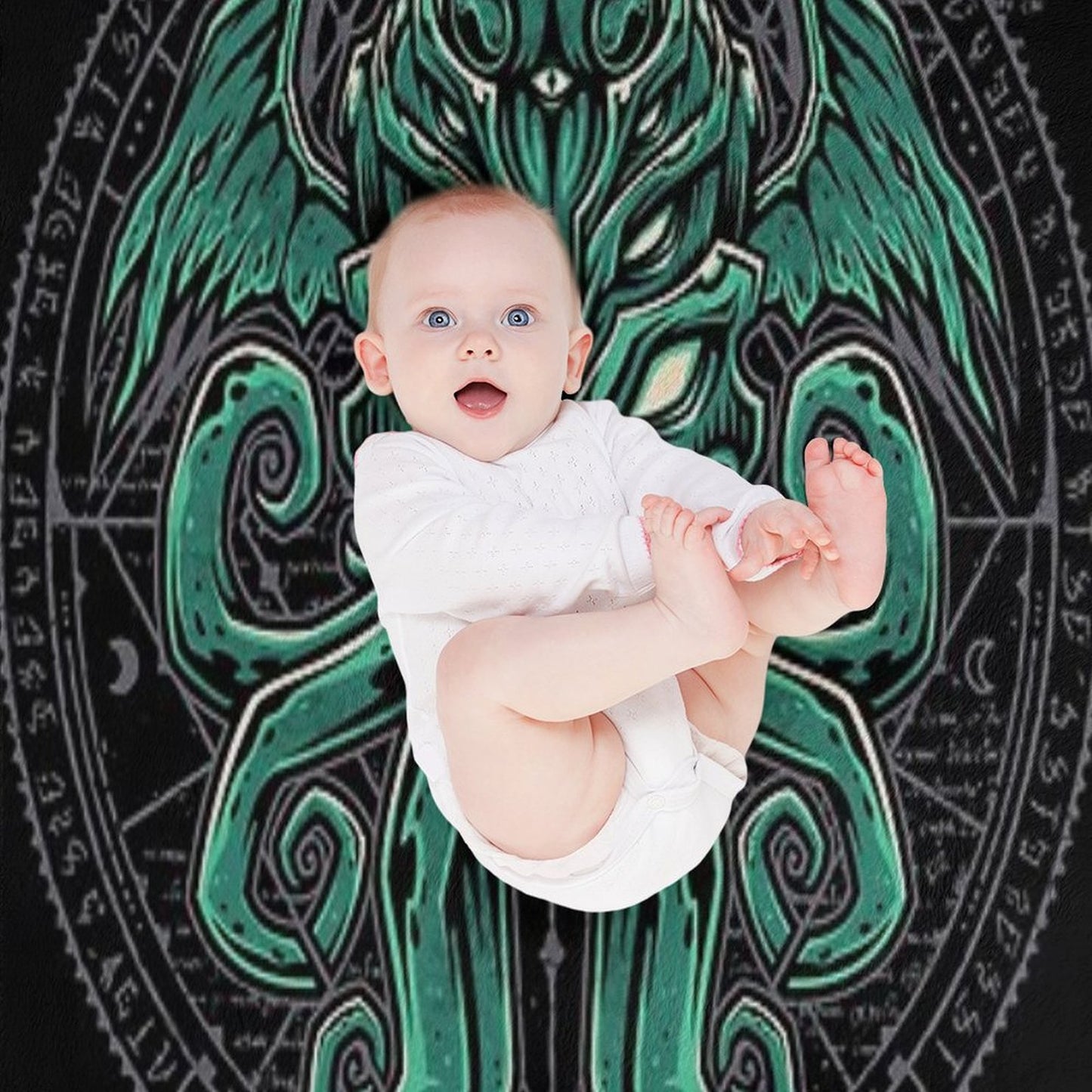 Great Cthulhu Throw Blanket