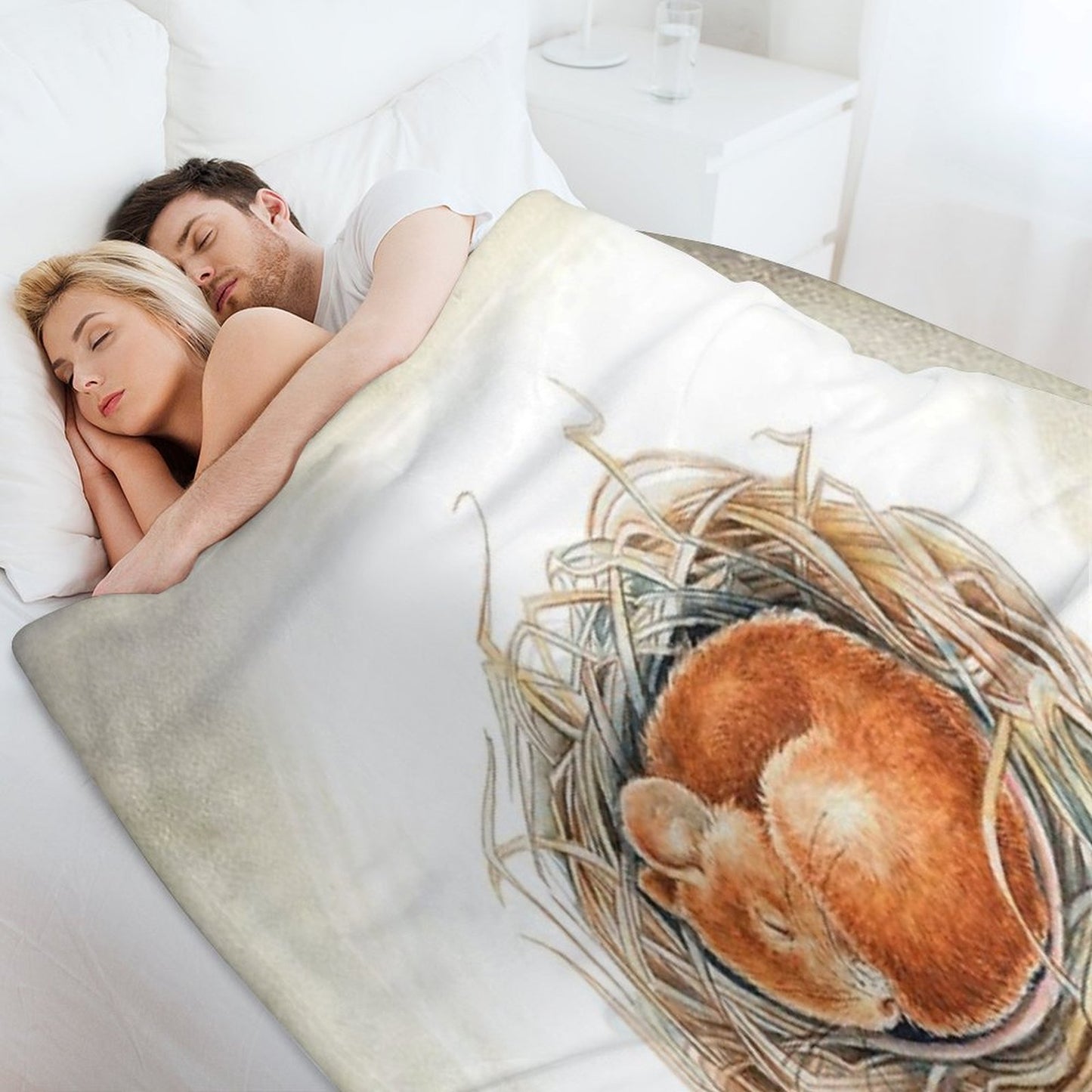 Mouse in The Nest Throw Blanket