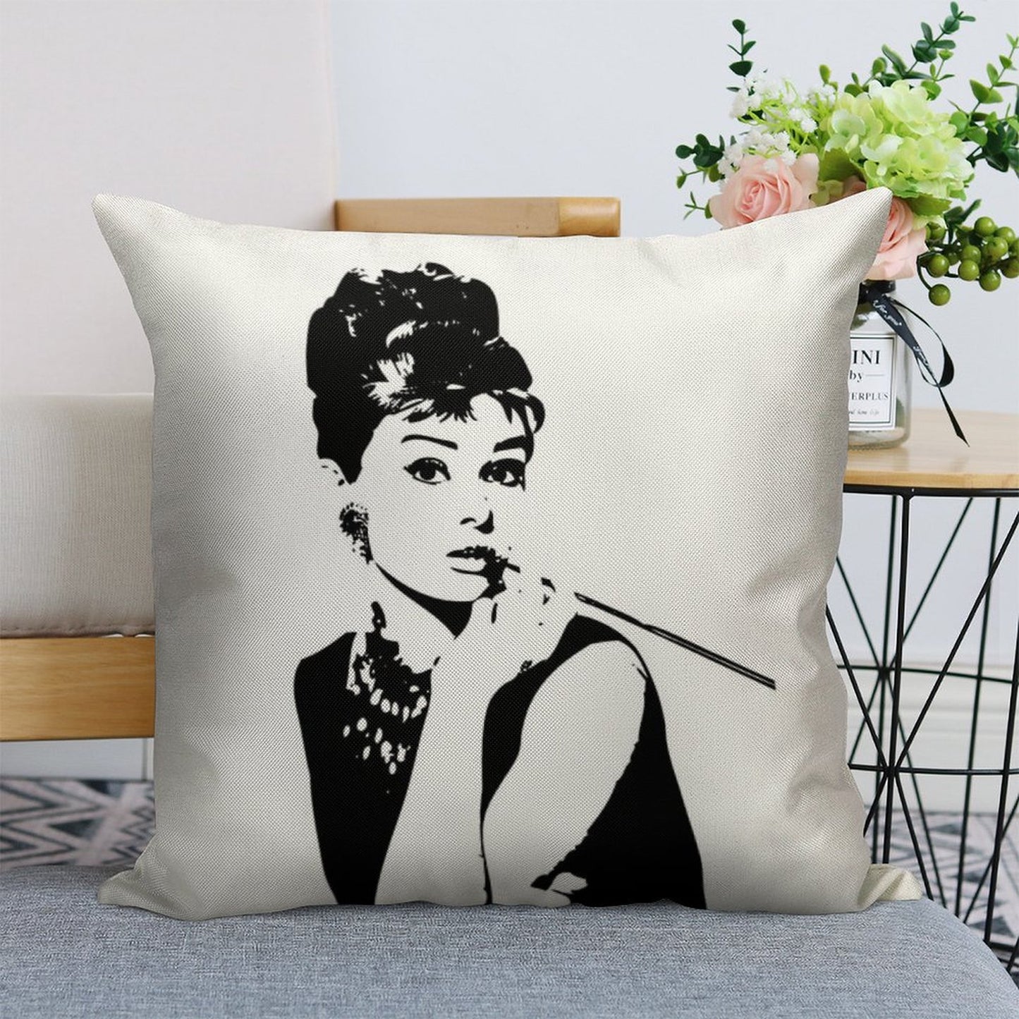 Audrey Hepburn - An Icon Linen Throw Pillow Cover