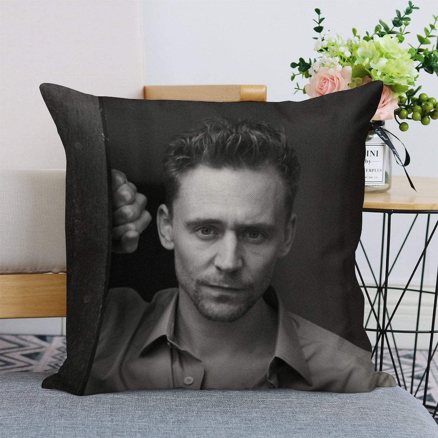 Tom Hiddleston Linen Throw Pillow Cover