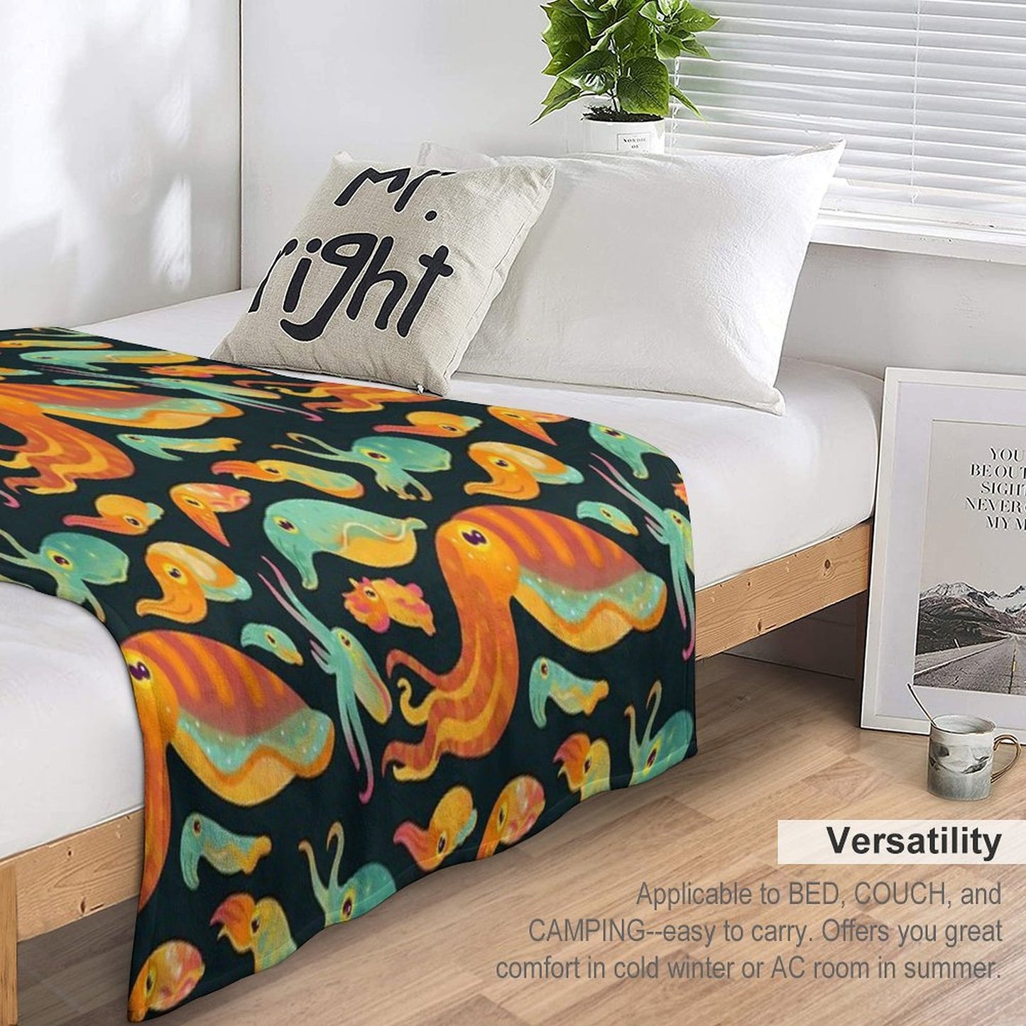 Cuttlefish - Dark Throw Blanket