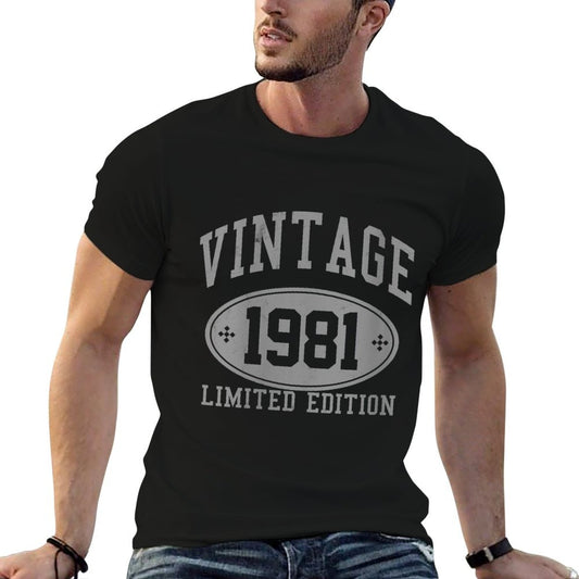 Womens 40th Birthday Gift 40 Years Vintage 1981 Limited Edition High-quality Stitching T-Shirt