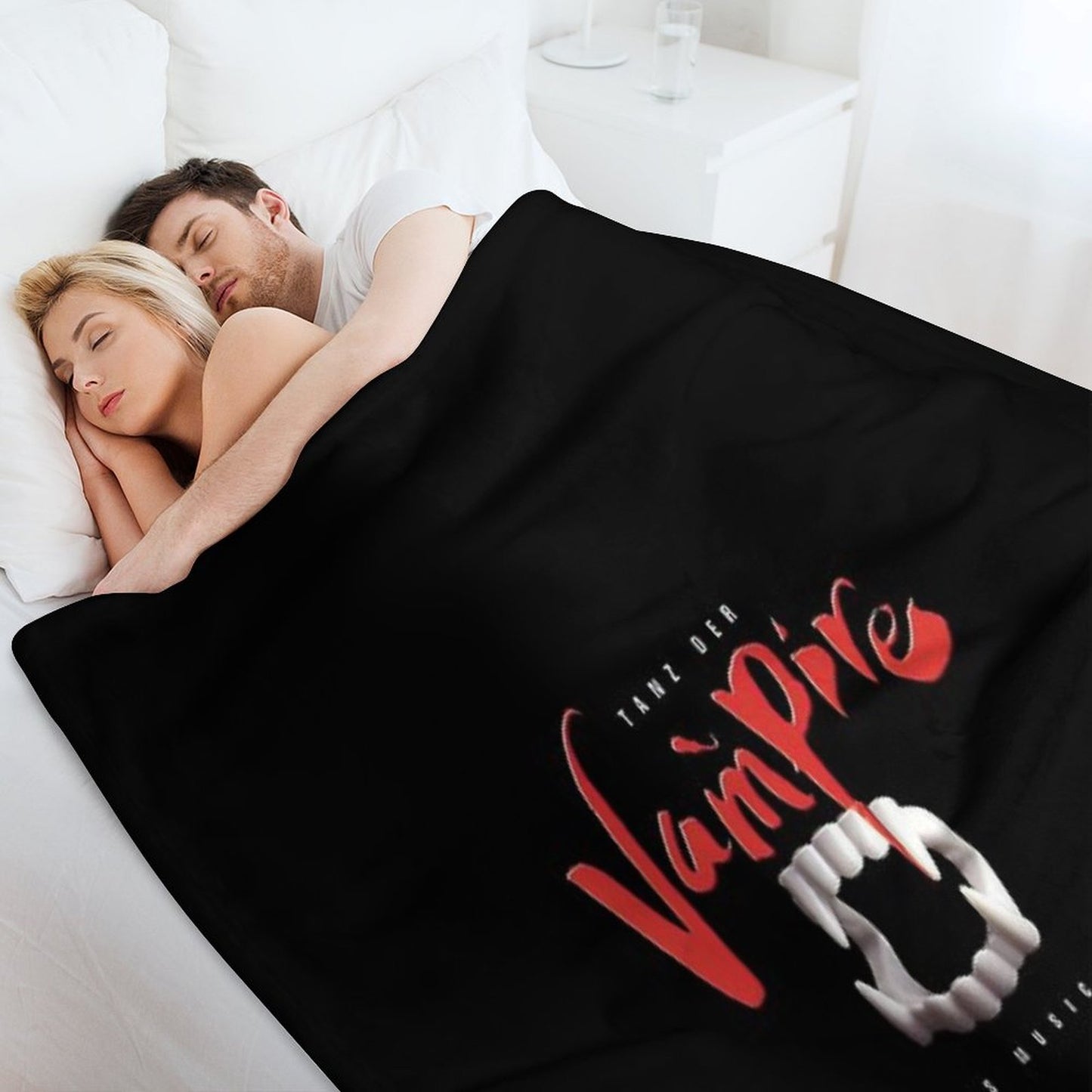 Tanz Der Vampire Throw Blanket