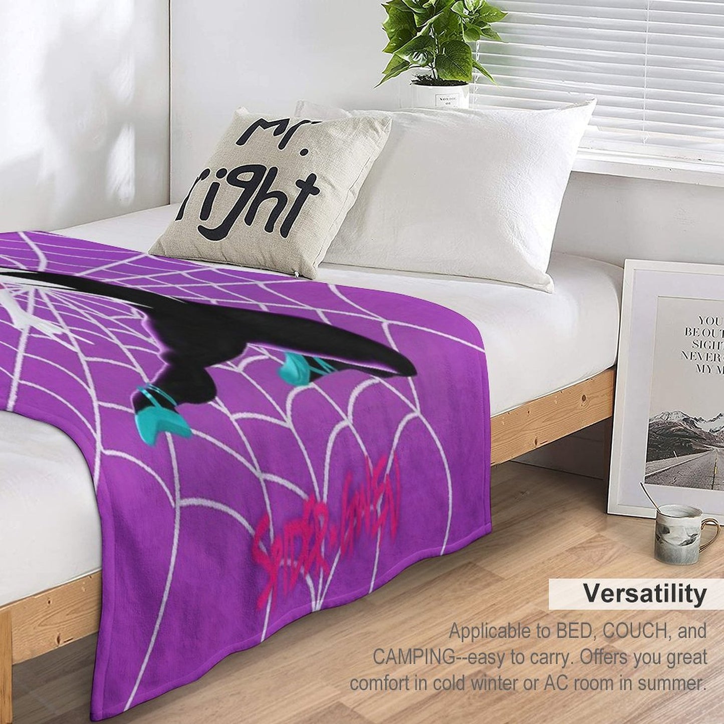 Spider Gwen Loves You Throw Blanket