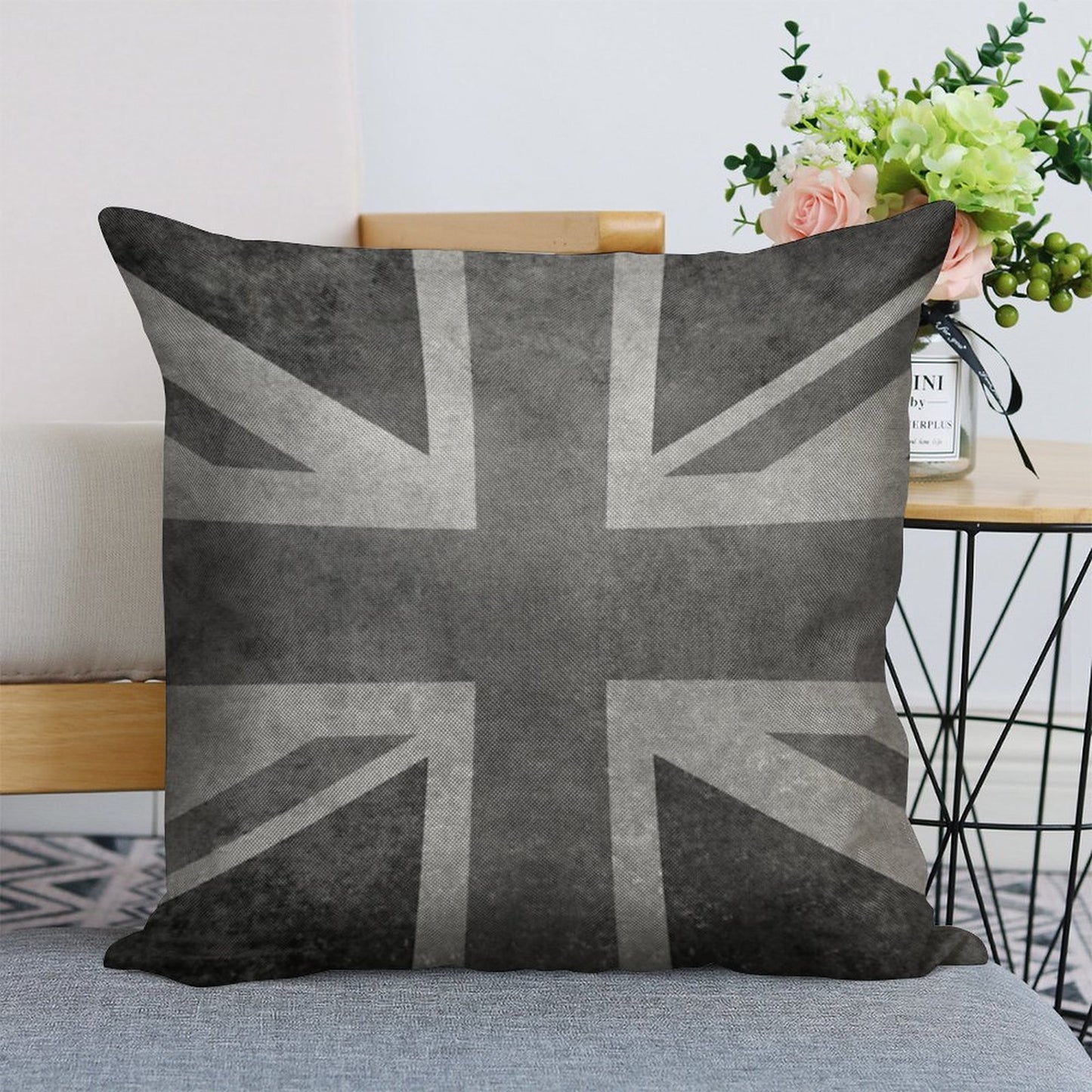 Union Jack Vintage 35 Version in Grayscale Linen Throw Pillow Cover