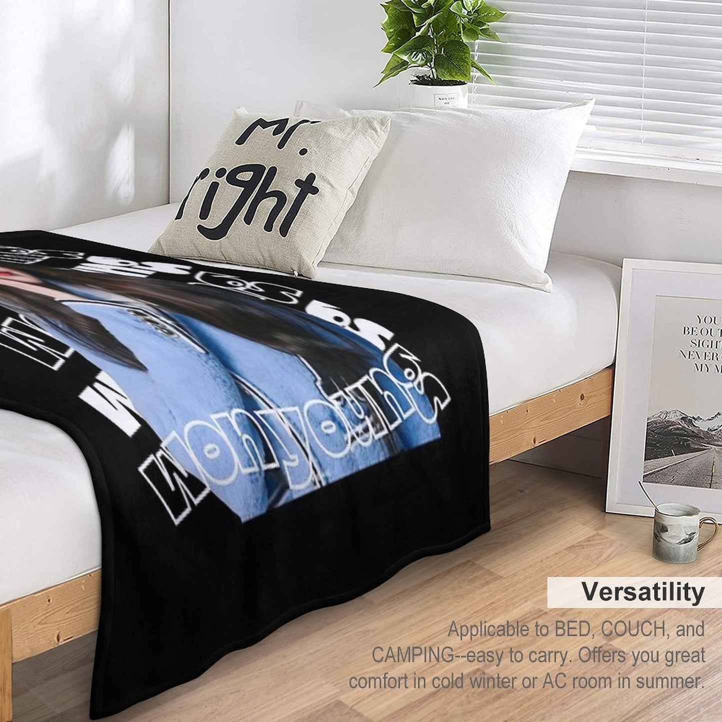 Wonyoung Throw Blanket