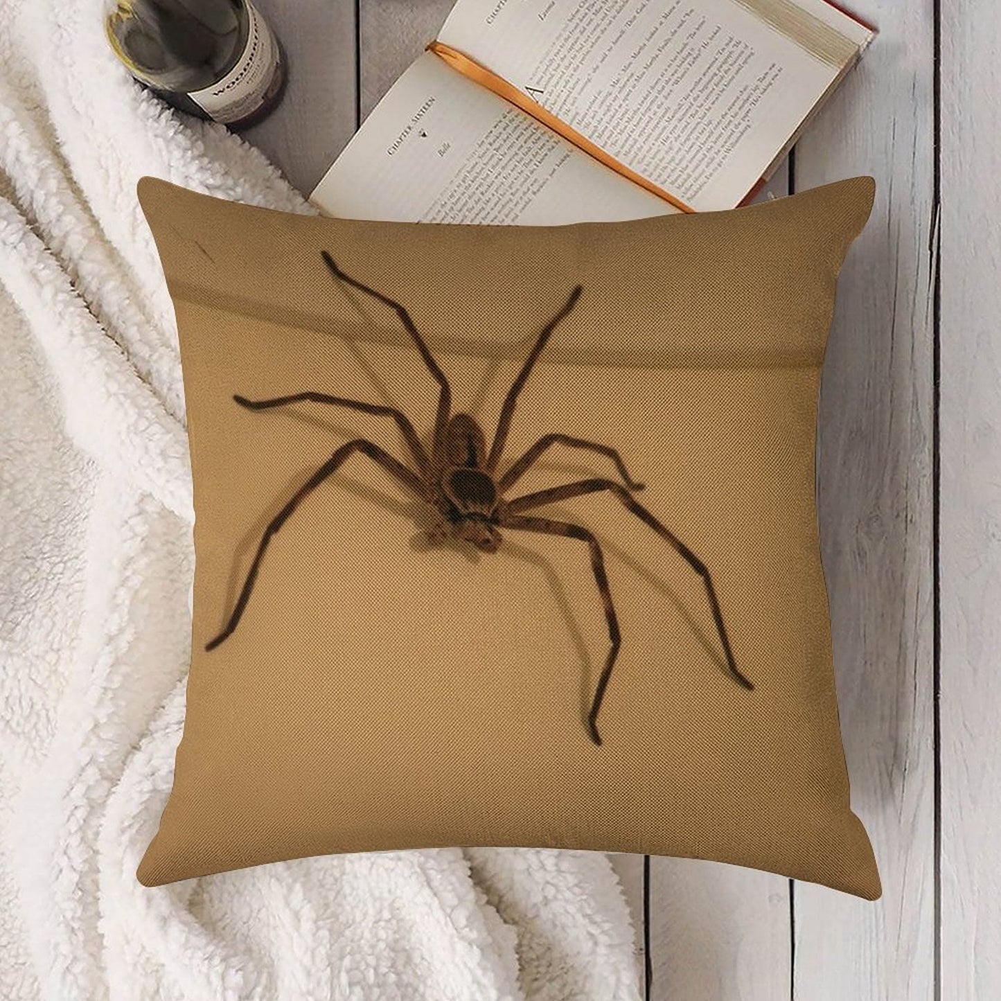Australian Huntsman Spider Linen Throw Pillow Cover