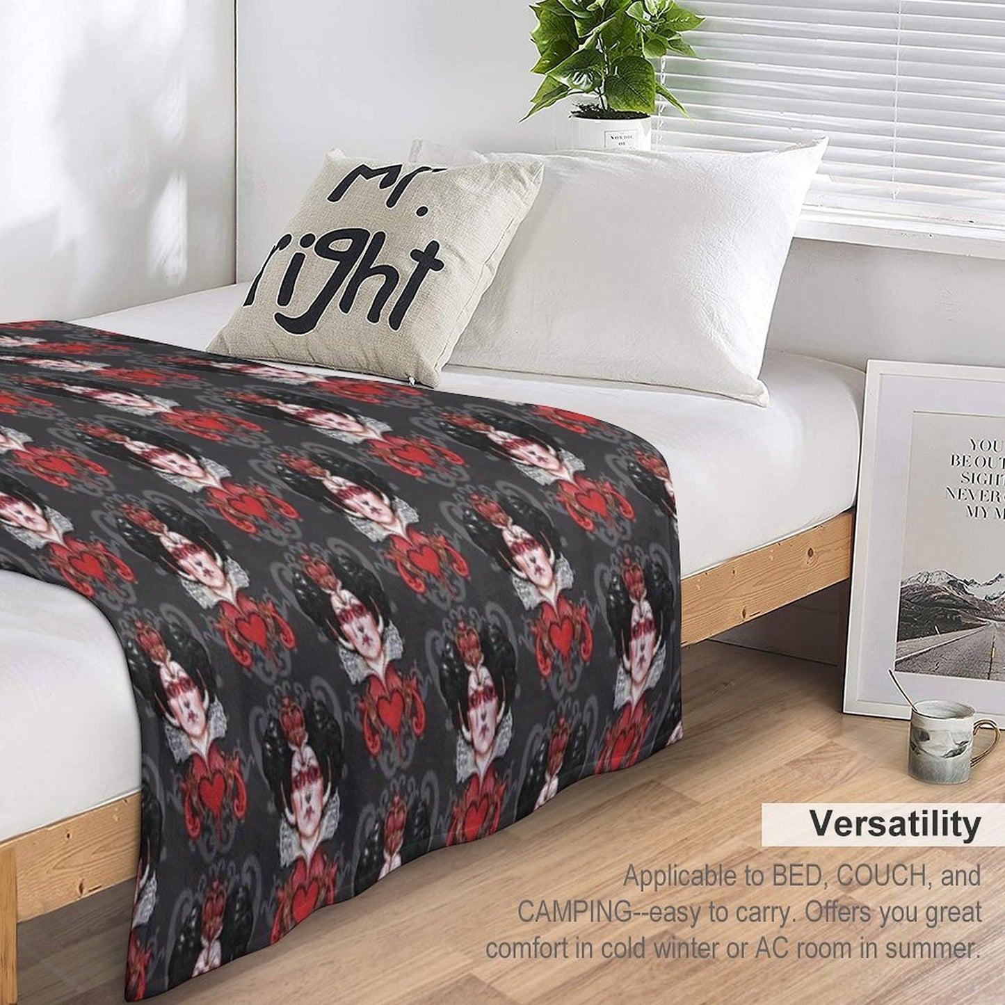 Queen of Hearts Throw Blanket