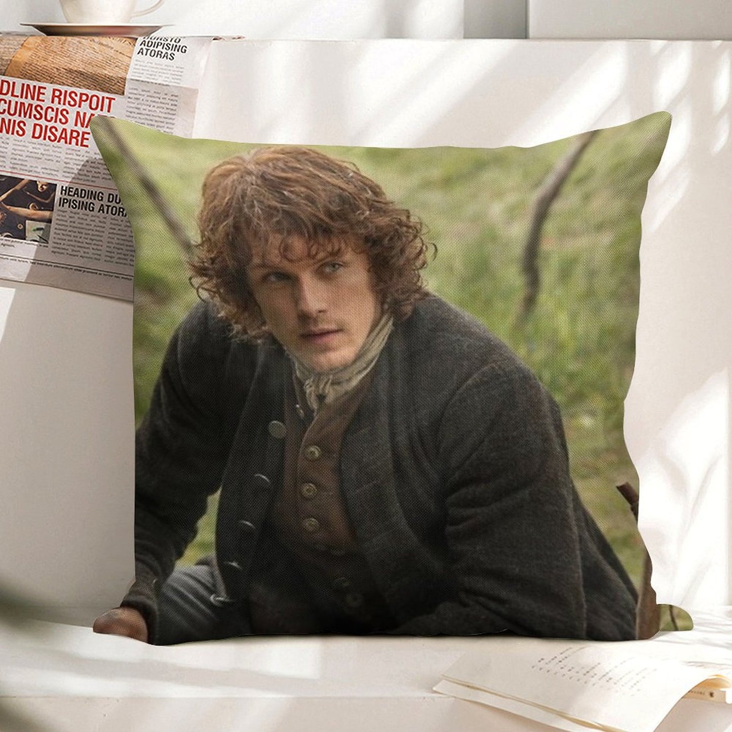 Jamie Fraser - Outlander Linen Throw Pillow Cover