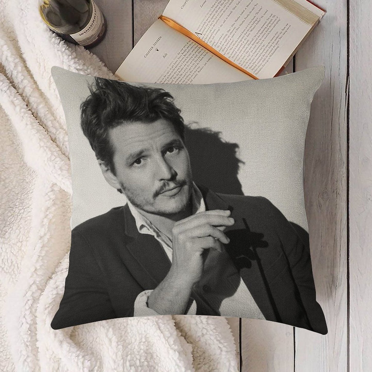 Pedro Pascal Linen Throw Pillow Cover