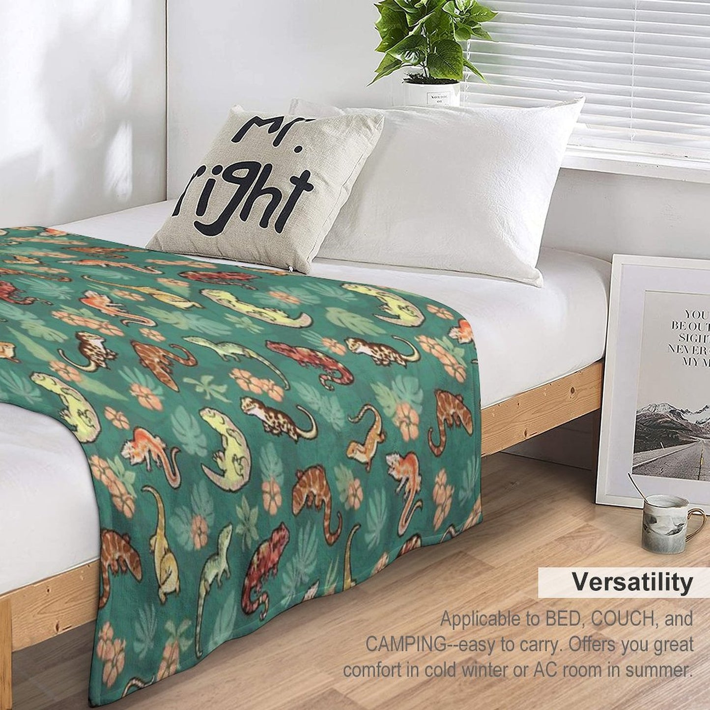 Gecko Family in Green Throw Blanket