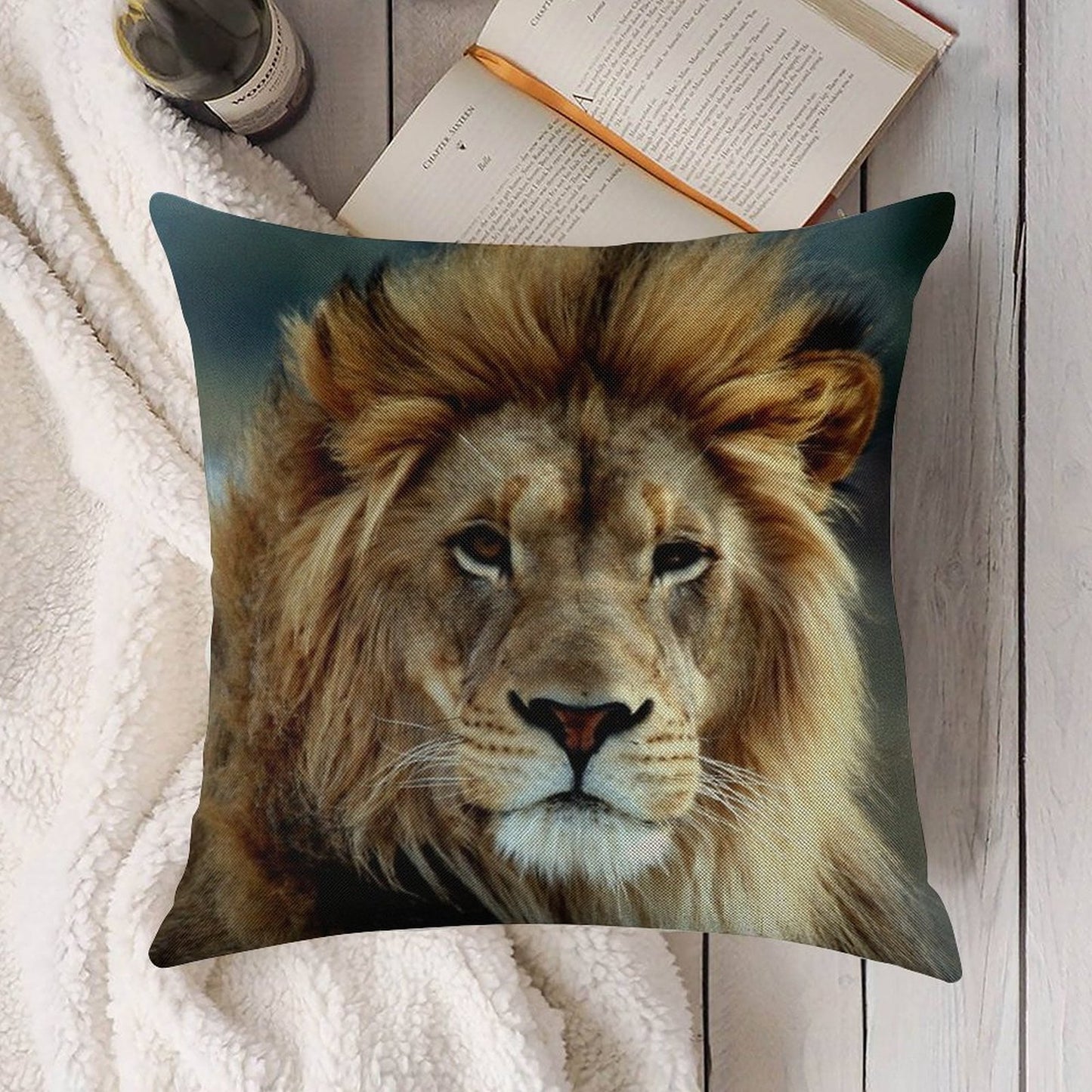 Majestic Lion Linen Throw Pillow Cover