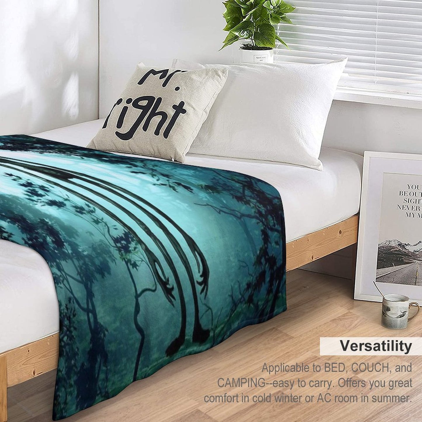 Siren Head in Horror Background Throw Blanket