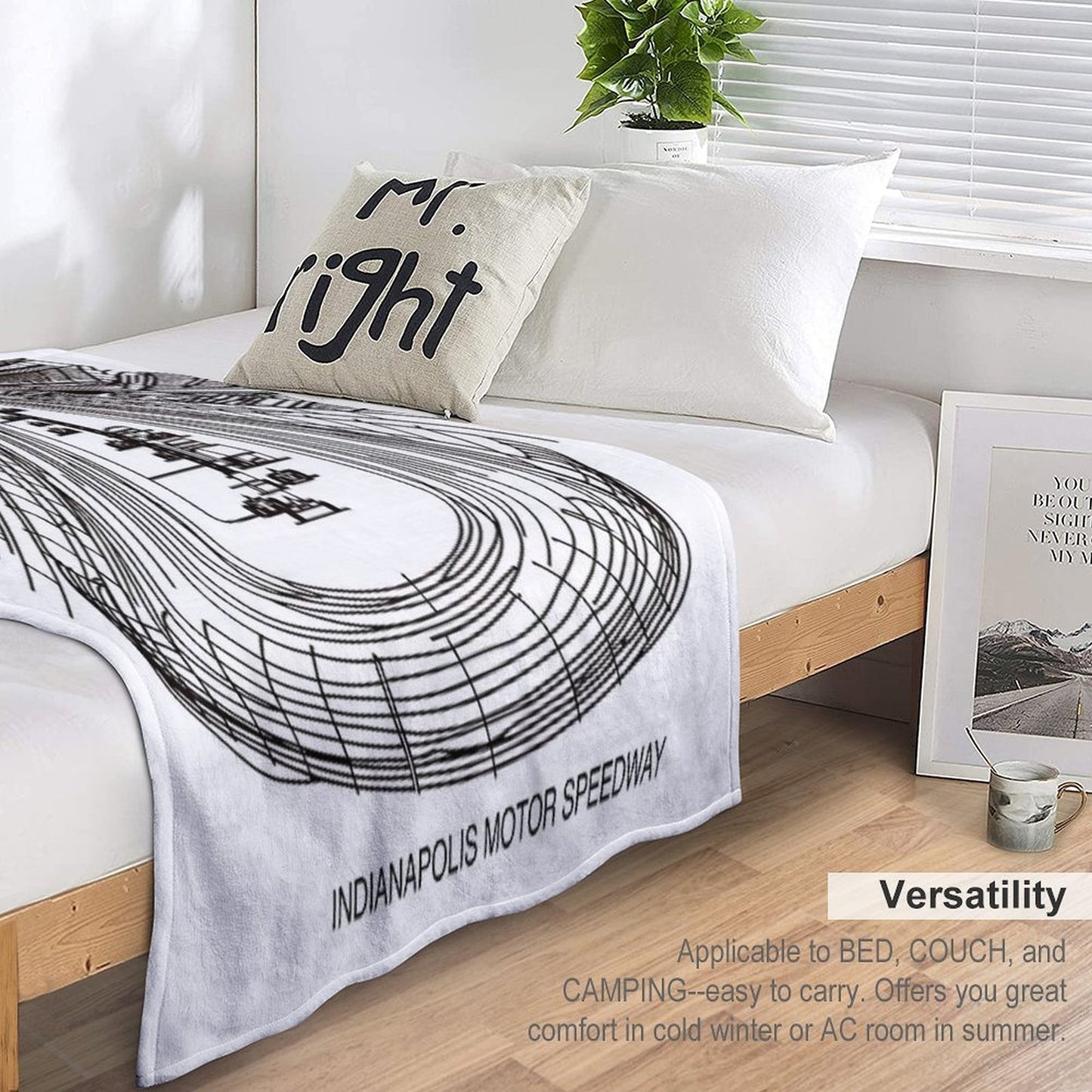 Indianapolis Motor Speedway, Fine Line Drawing Throw Blanket