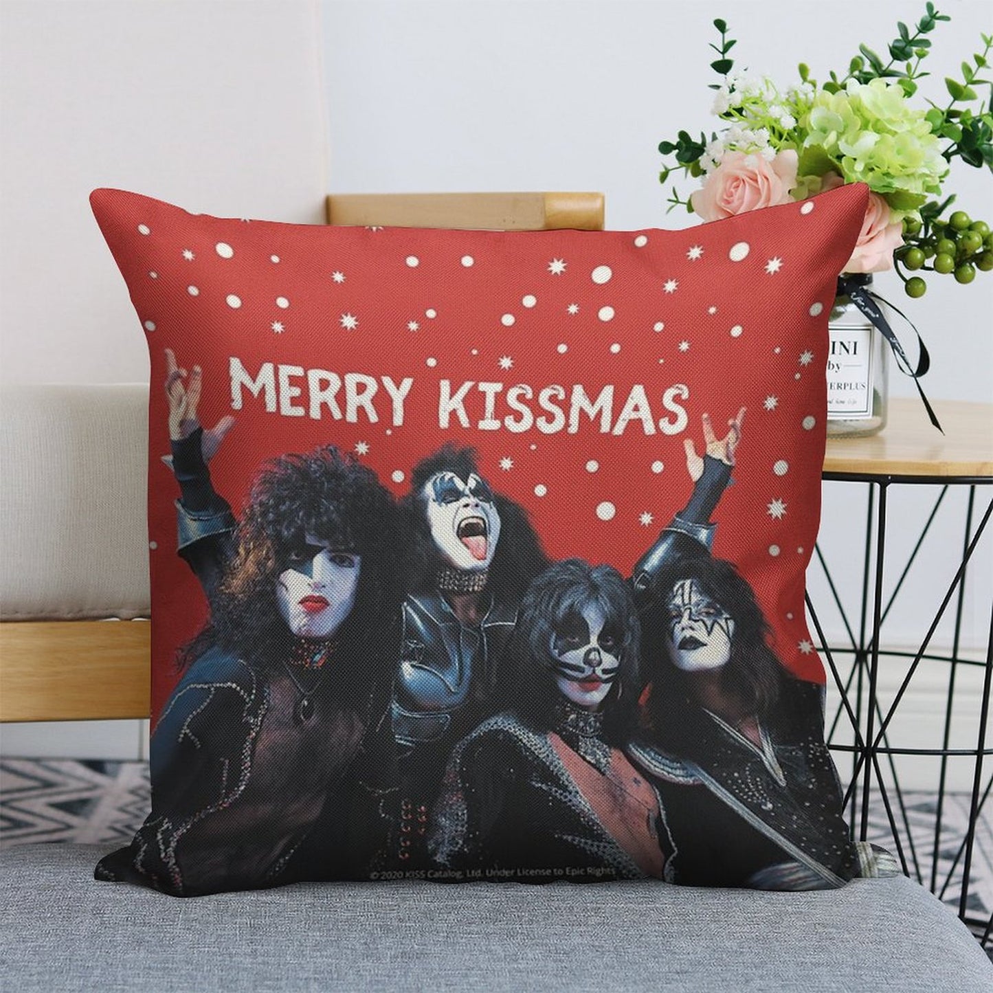 Merry Kissmas! Linen Throw Pillow Cover