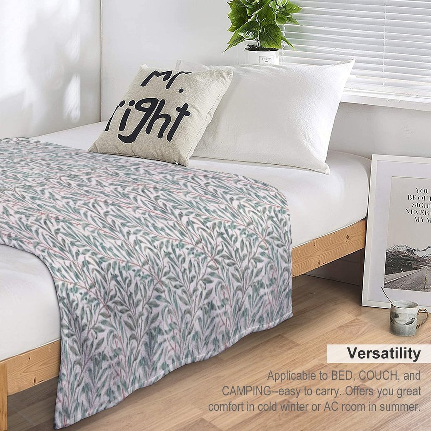 William Morris Pattern - Flowers & Leaves Throw Blanket