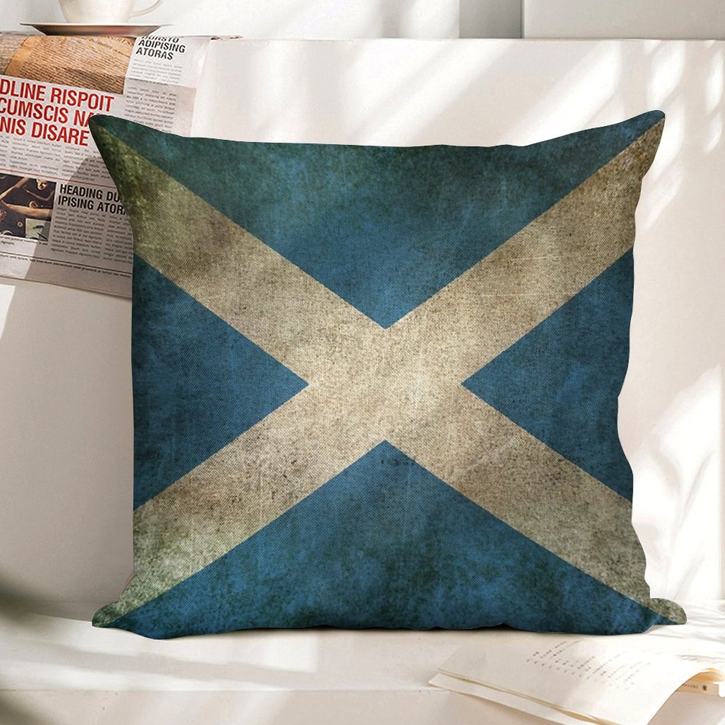 Old And Worn Distressed Vintage Flag of Scotland Linen Throw Pillow Cover