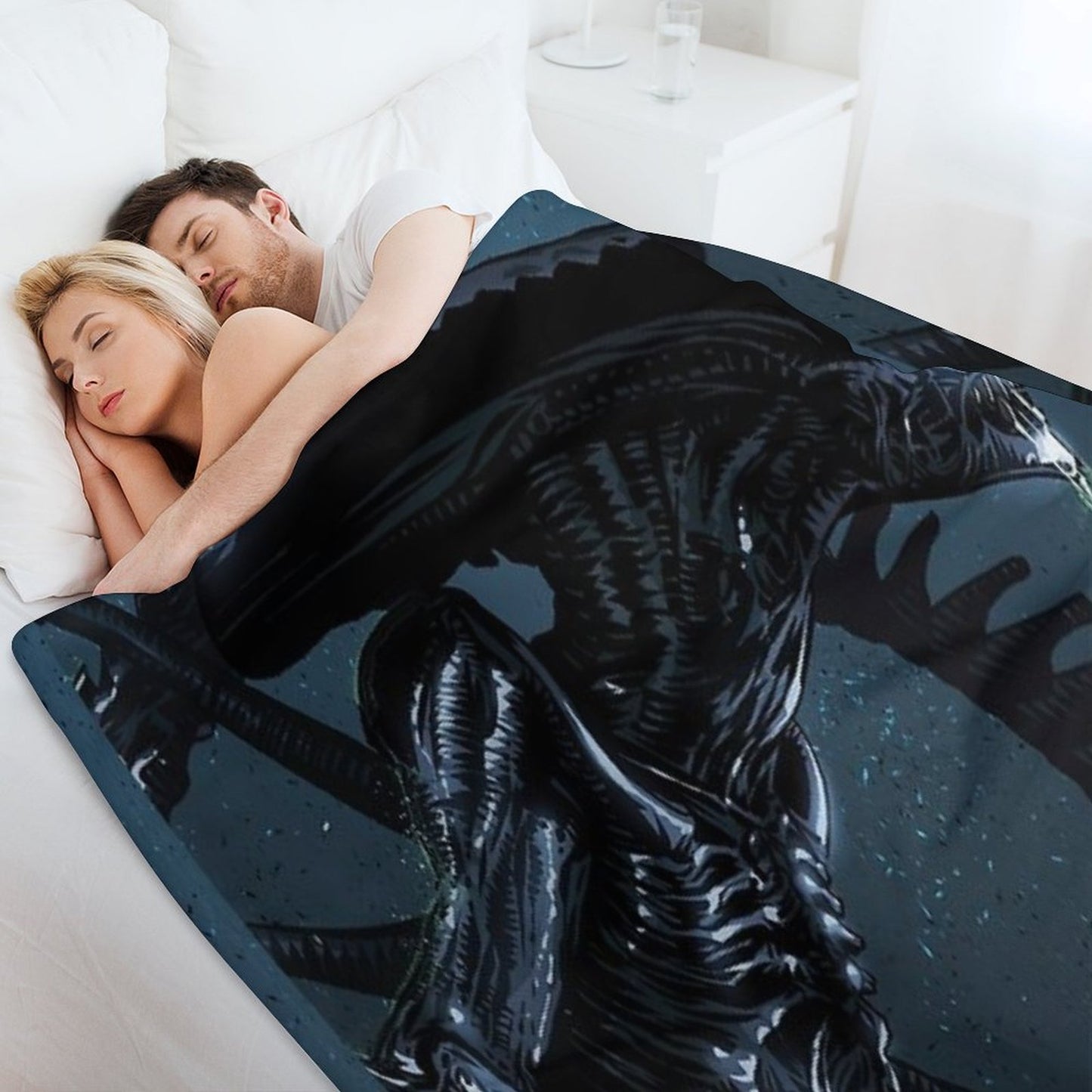 Xenomorph Alien Throw Blanket