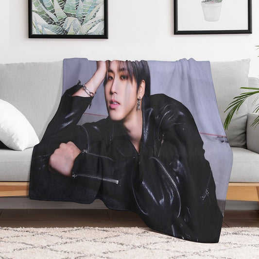 STRAY KIDS HAN Throw Blanket