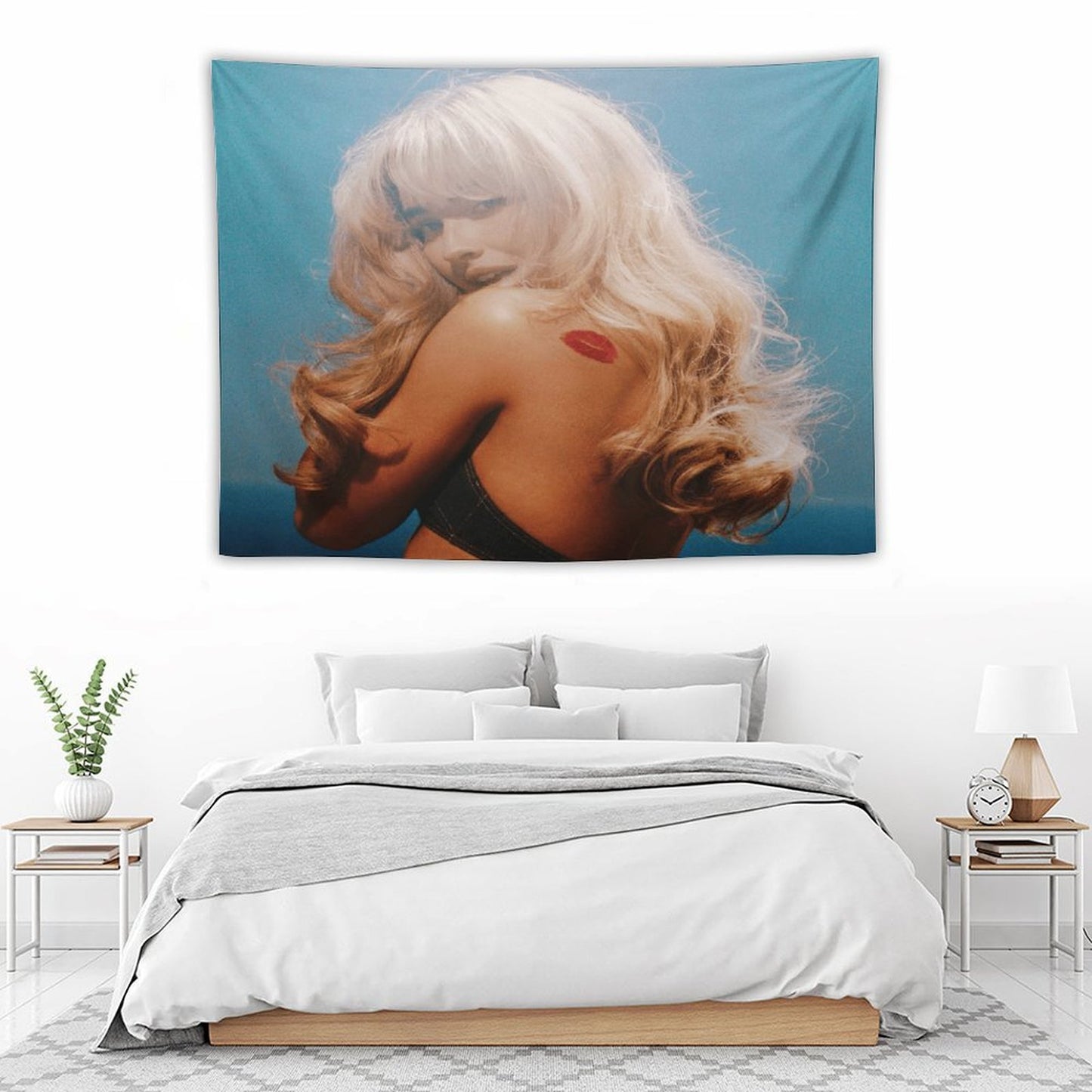 Short N’ Sweet (Deluxe) Tapestry