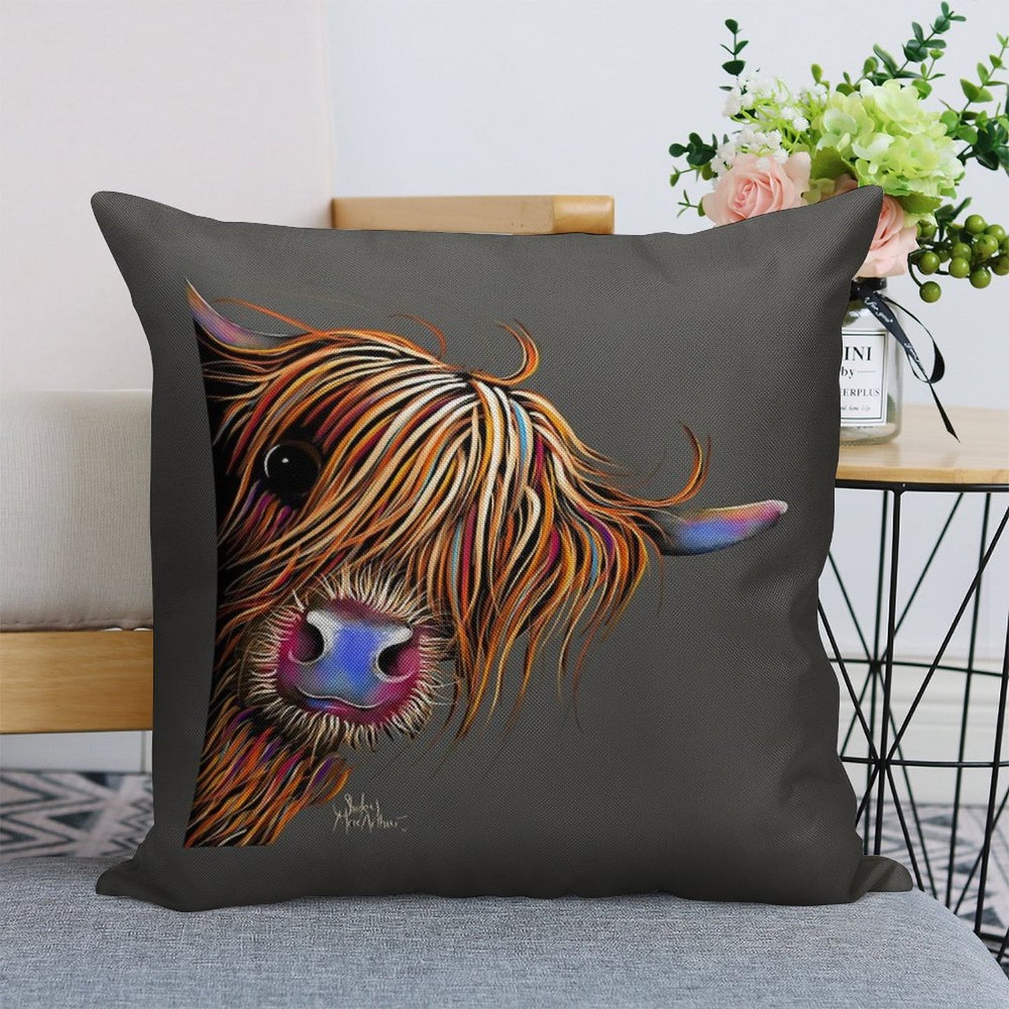 HiGHLaND CoW PRiNT SCoTTiSH ' SuGaR LuMP ON GReY ‘ BY SHiRLeY MacARTHuR Linen Throw Pillow Cover
